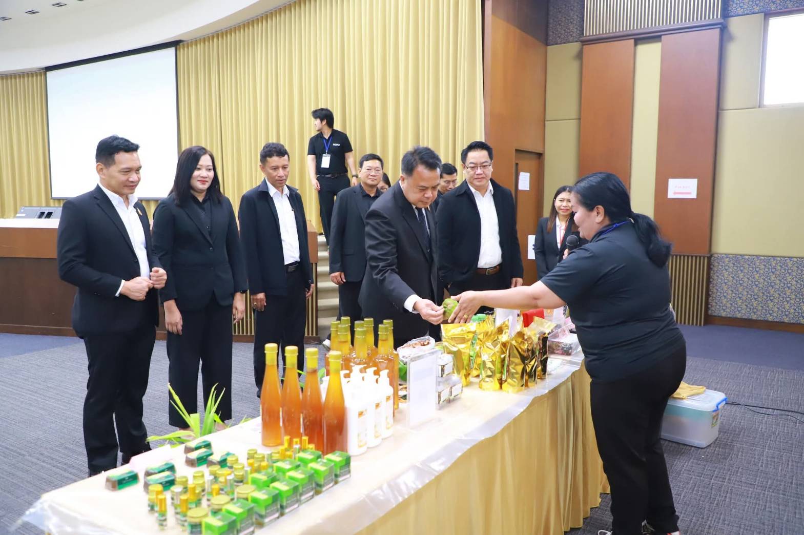 title - โครงการสัมมนาเชิงปฏิบัติการ หลักสูตร การเพิ่มประสิทธิภาพการผลิตสินค้าเกษตรชีวภาพในเขตปฏิรูปที่ดิน